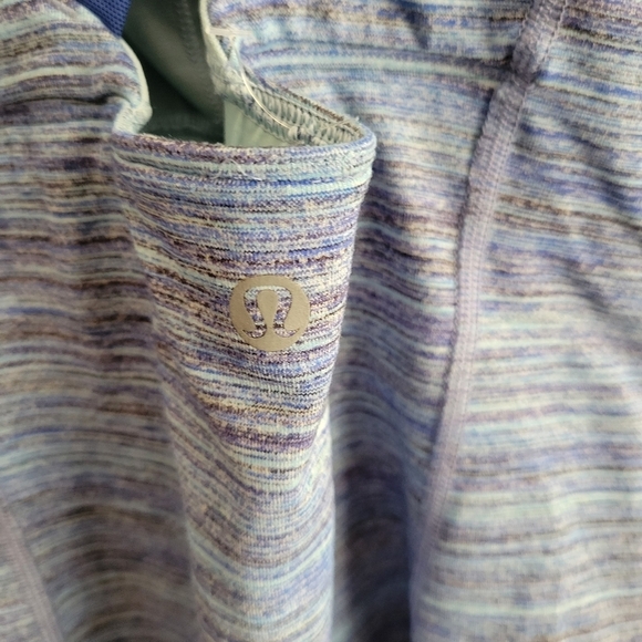 Lululemon Top Size 4 - Picture 3 of 4